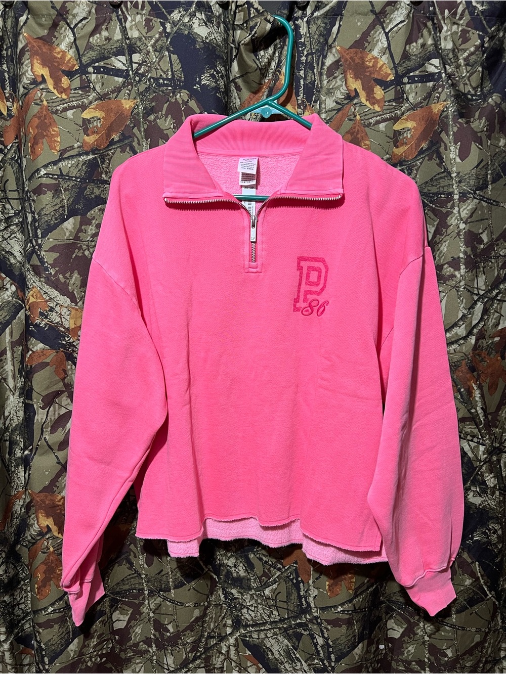 VS PINK campus cropped sweatshirt NWT